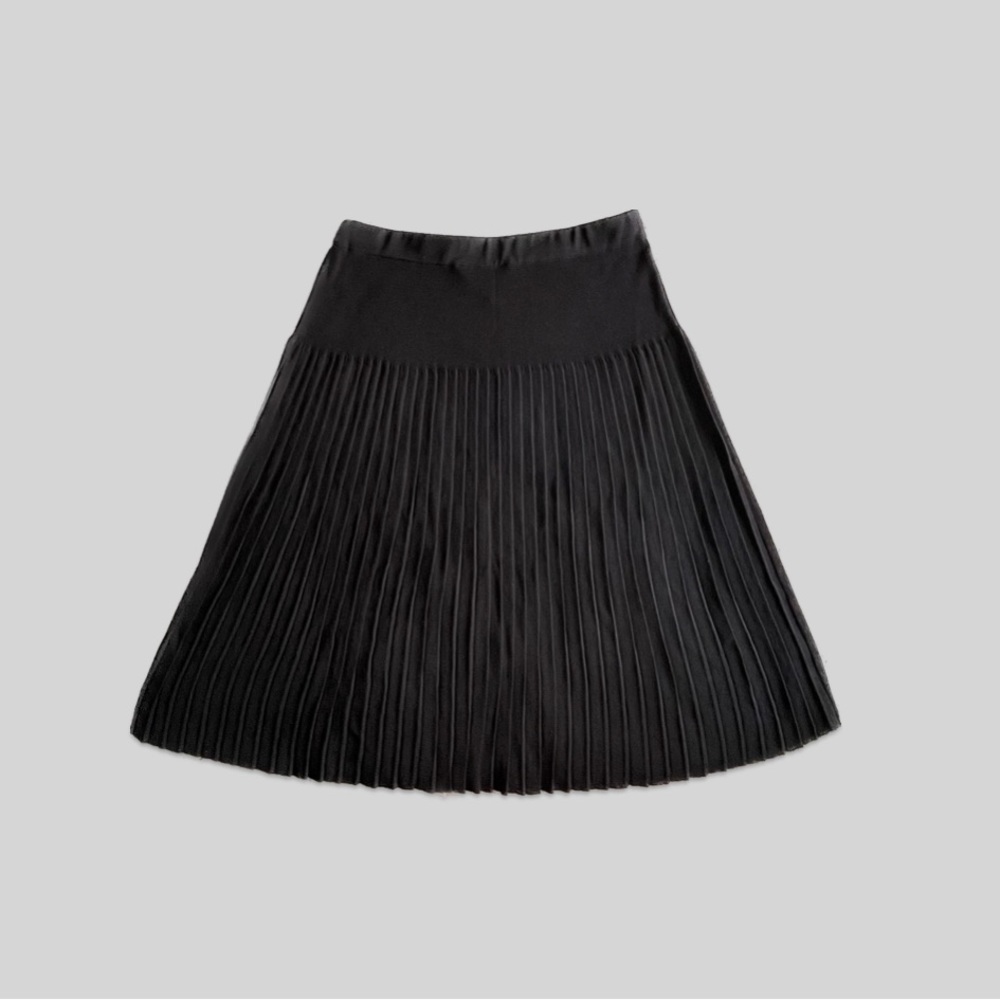 Black Knit Misook Pleated Midi Skirt (L)